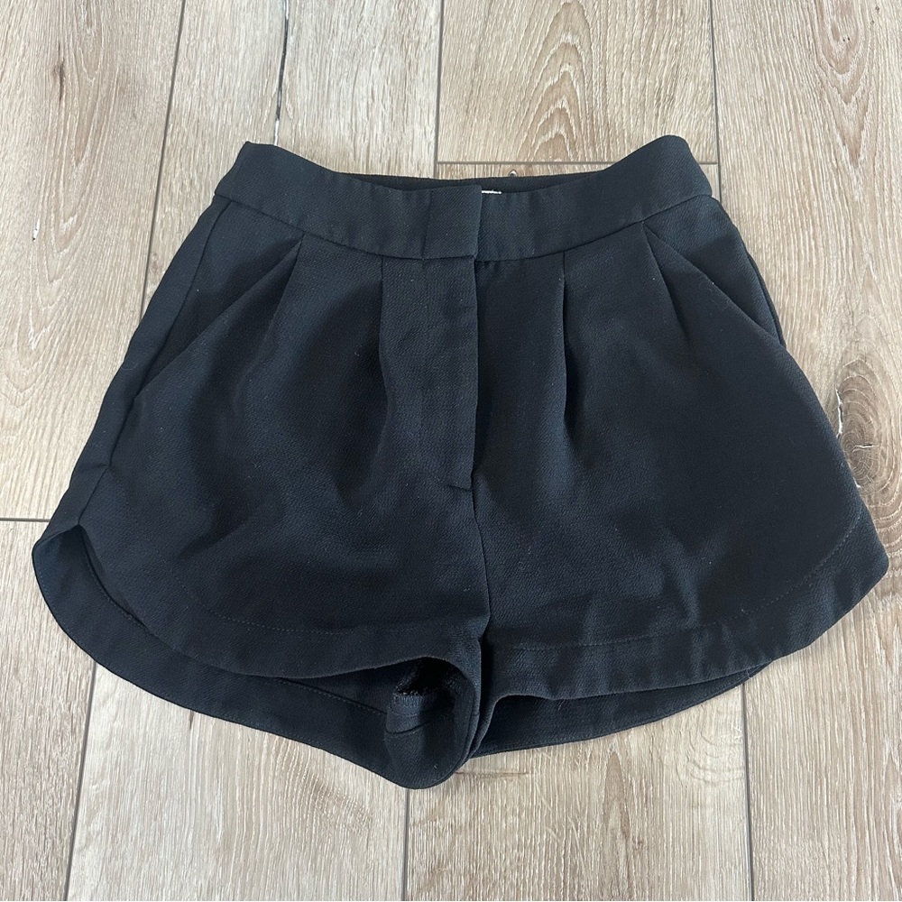BCBGeneration High Waist Tailored Black Mini Shorts w/ Pleats Effortless Short 0